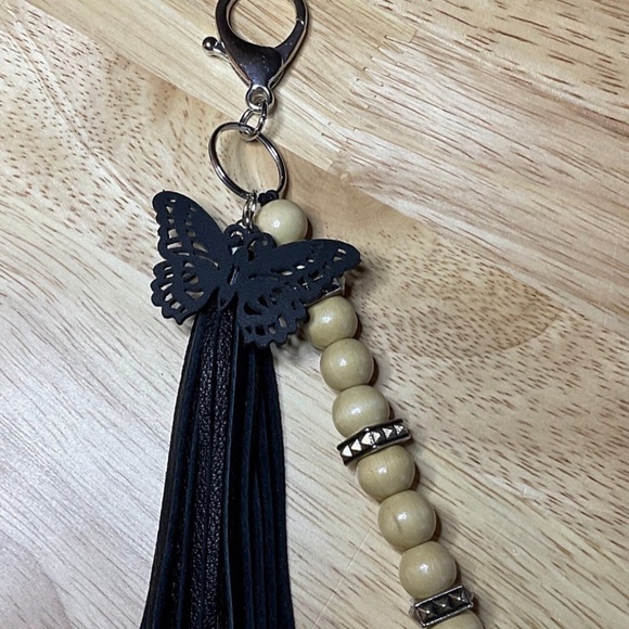 🦋Silver Keychain/Purse Clip with Leather Tassel, Leather Butterfly,Wood Bead - Picture 2 of 5